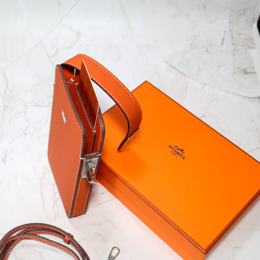 Hac a box phone case for mosr smartphones