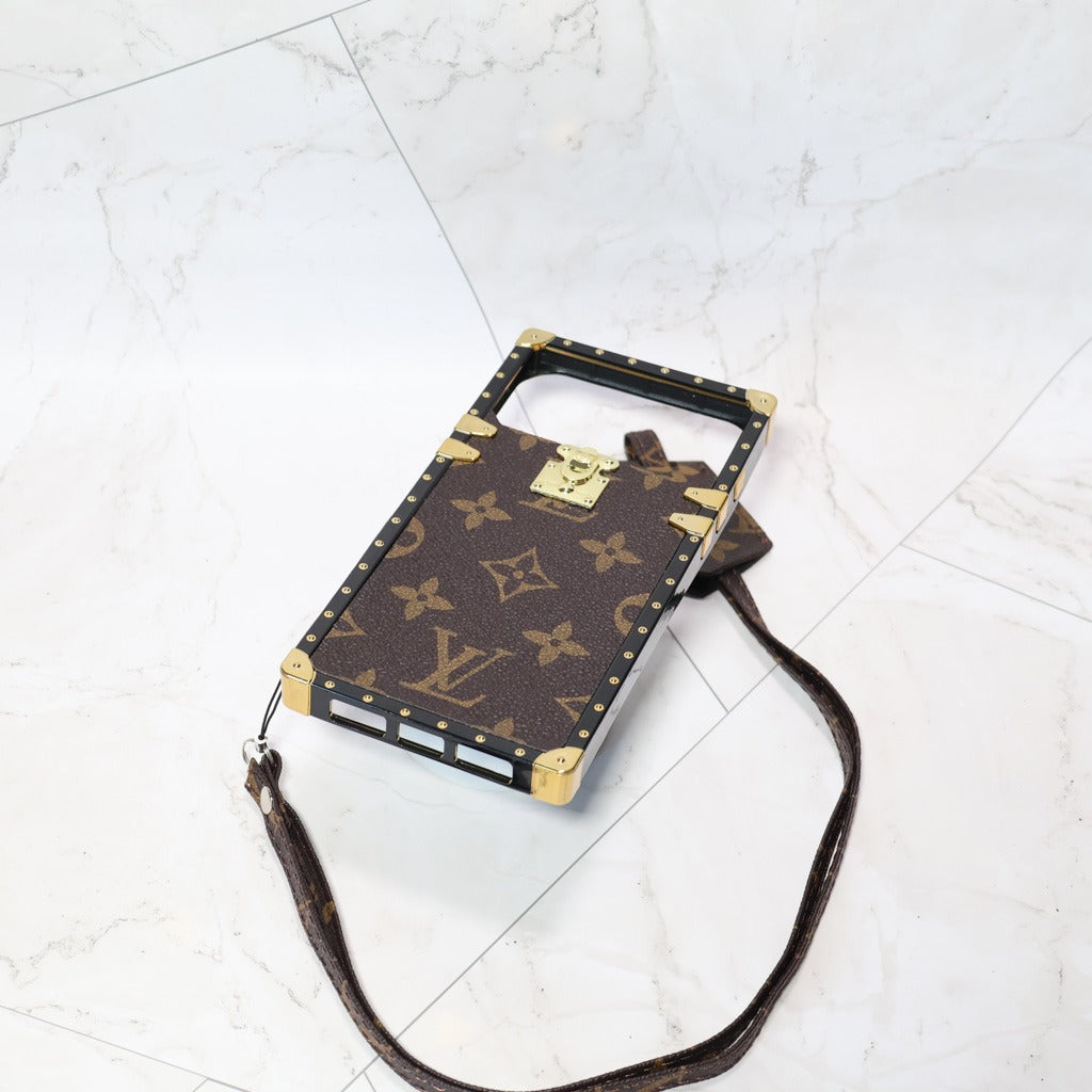 Trunk Style iPhone Case for 14-17 / Pro / Pro Max / Plus / Air
